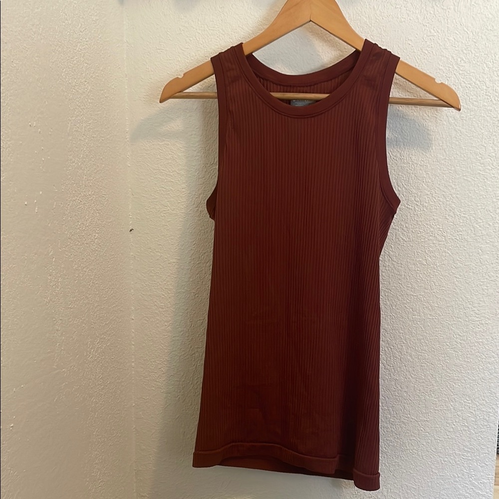 Athleta Seamless Fitted Ribbed Sleeveless Tank Top Burgundy Wine Size Small